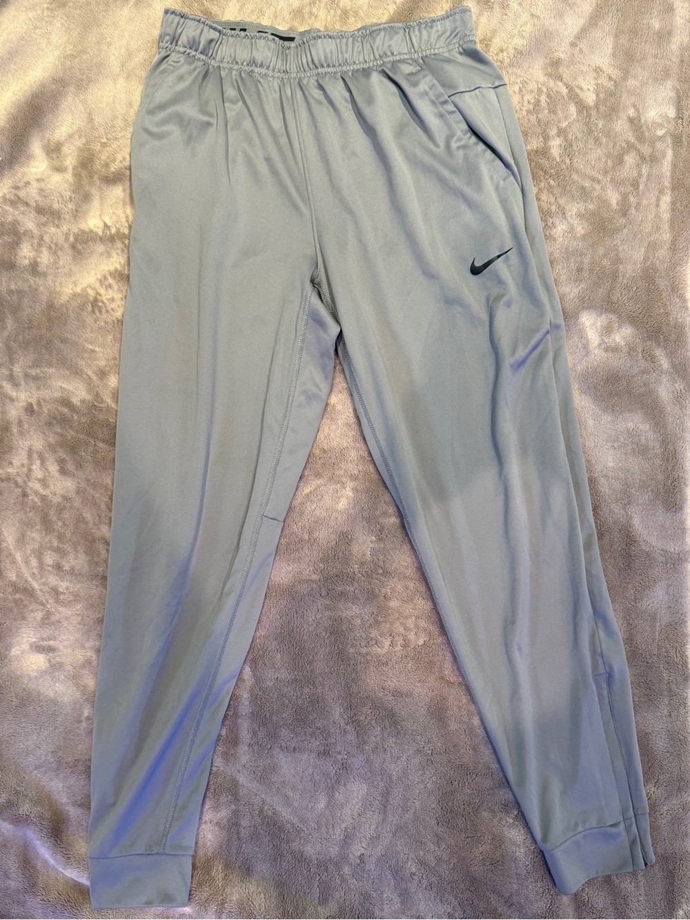 Nike Men’s Light Gray Athletic Joggers with Black Swoosh